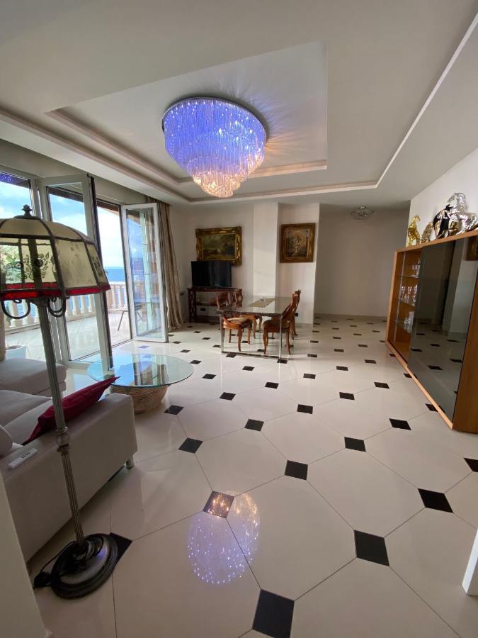 Villa Isabella - Luxury With Style Right Next To The Beach, Private Pool And Sea View Opatija Luaran gambar