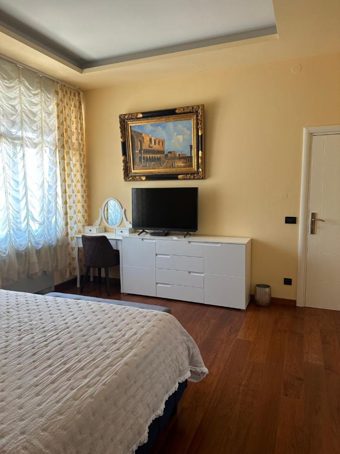 Villa Isabella - Luxury With Style Right Next To The Beach, Private Pool And Sea View Opatija Luaran gambar
