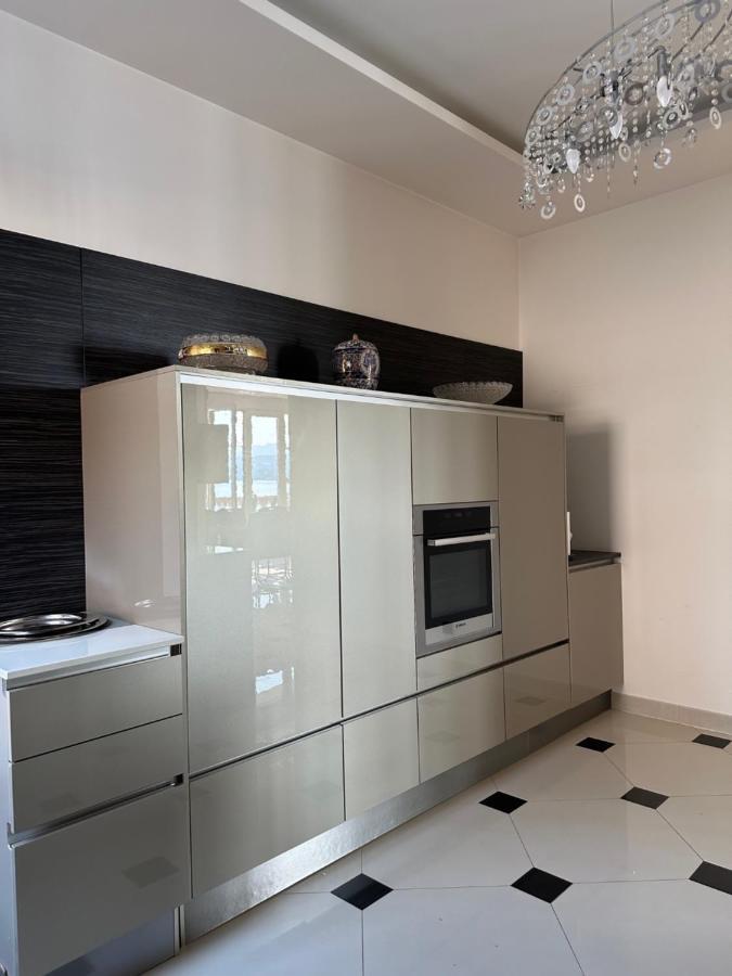 Villa Isabella - Luxury With Style Right Next To The Beach, Private Pool And Sea View Opatija Luaran gambar
