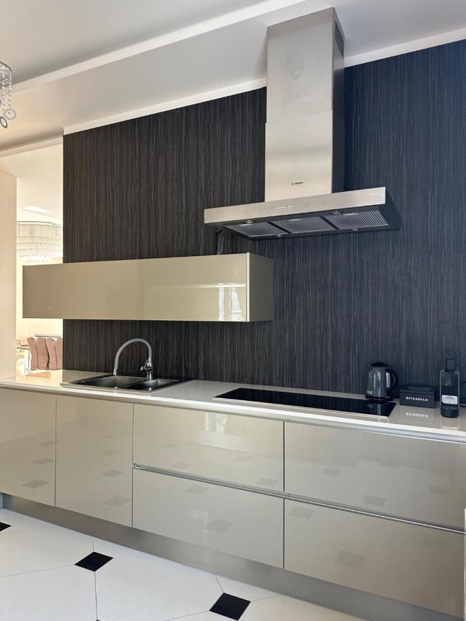 Villa Isabella - Luxury With Style Right Next To The Beach, Private Pool And Sea View Opatija Luaran gambar